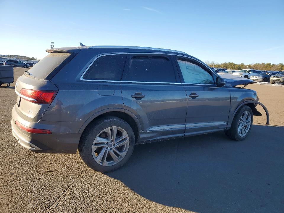 Photo 3 from auction – 2021 AUDI Q7 with VIN WA1LXAF71MD010676