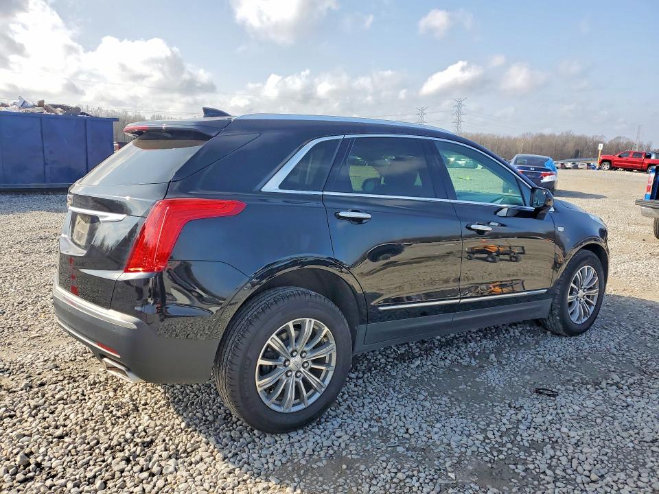 Photo 3 from auction – 2017 CADILLAC XT5 with VIN 1GYKNBRS0HZ295256