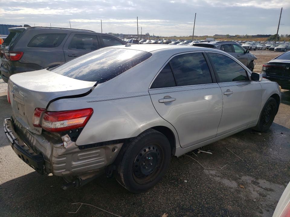 صورة رقم 3 من المزاد - 2010 TOYOTA CAMRY مع VIN 4T4BF3EK4AR019682