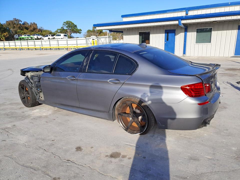 Photo 2 from auction – 2016 BMW M5 with VIN WBSFV9C56GG343378