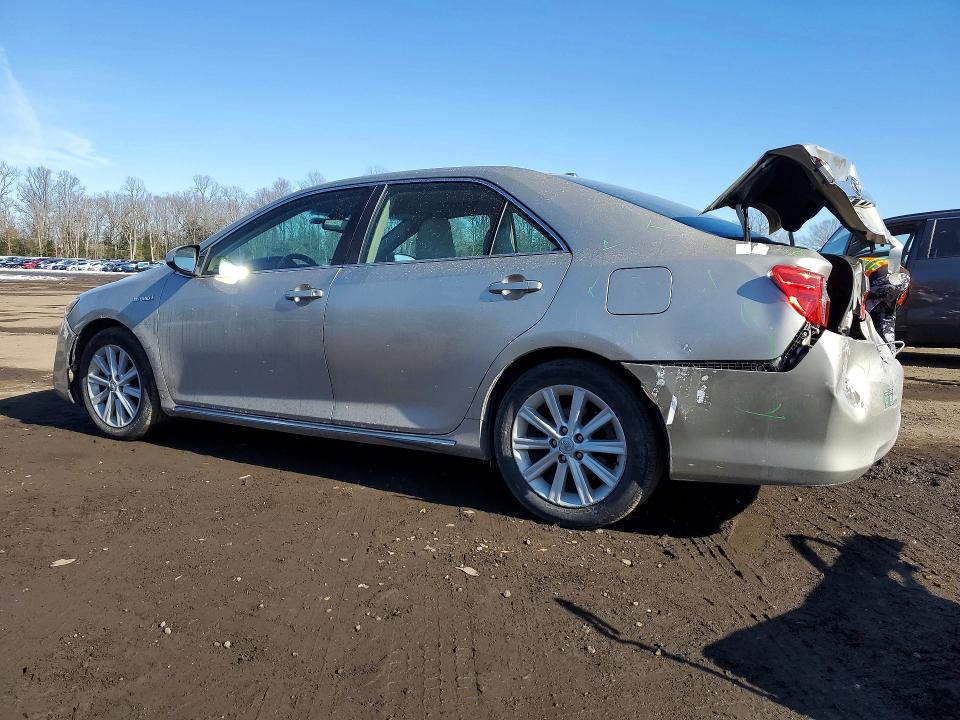 Photo 2 from auction – 2014 TOYOTA CAMRY HYBR with VIN 4T1BD1FK6EU130534
