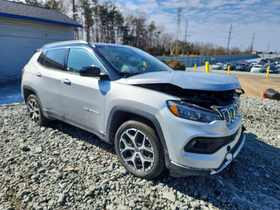 Photo 4 from auction – 2025 JEEP COMPASS with VIN 3C4NJDCN7ST561089