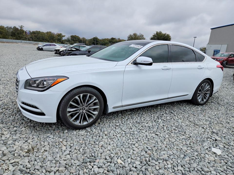 Photo 1 from auction – 2015 HYUNDAI GENESIS with VIN KMHGN4JE3FU075807