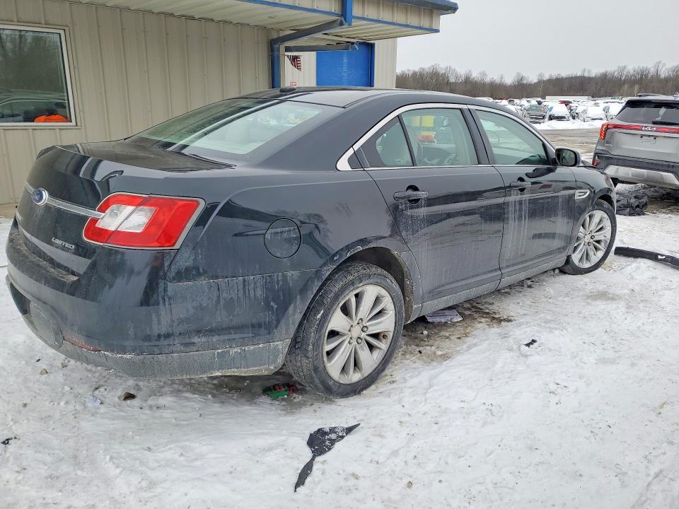 Photo 3 from auction – 2010 FORD TAURUS LIM with VIN 1FAHP2FW6AG127081