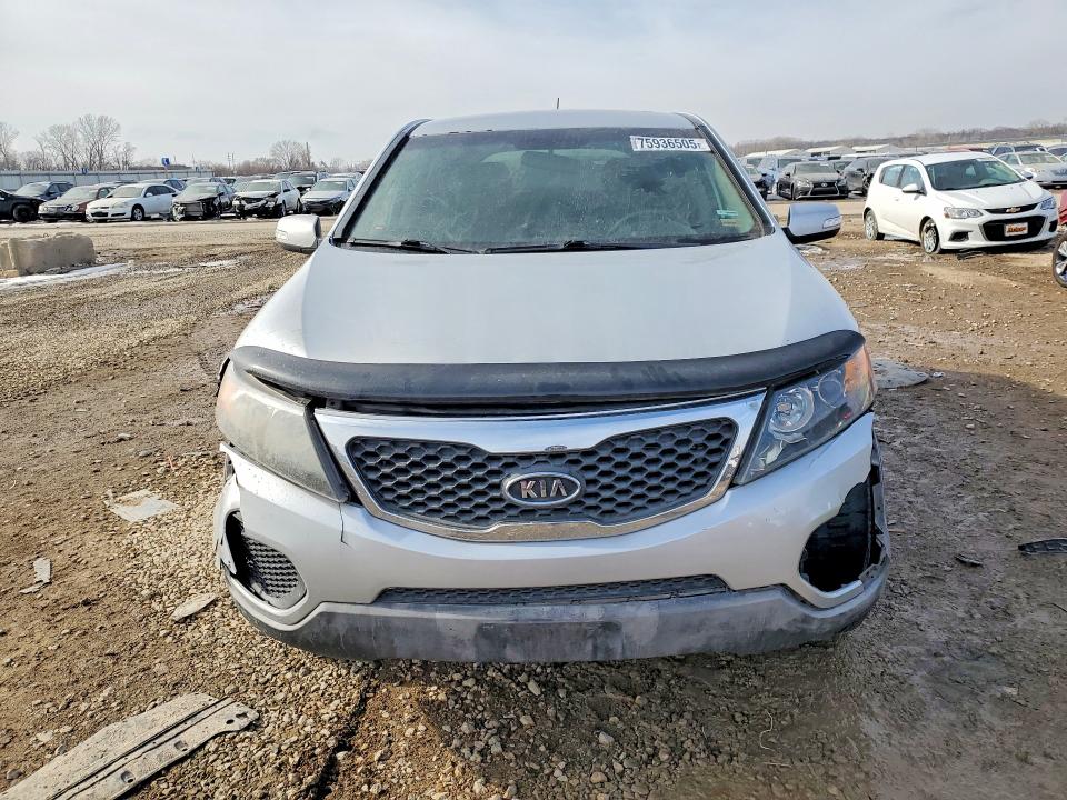 Photo 5 from auction – 2012 KIA SORENTO BA with VIN 5XYKTCA67CG275531