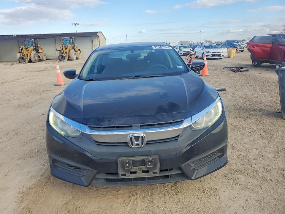 Photo 5 from auction – 2018 HONDA CIVIC with VIN 2HGFC2F55JH554522