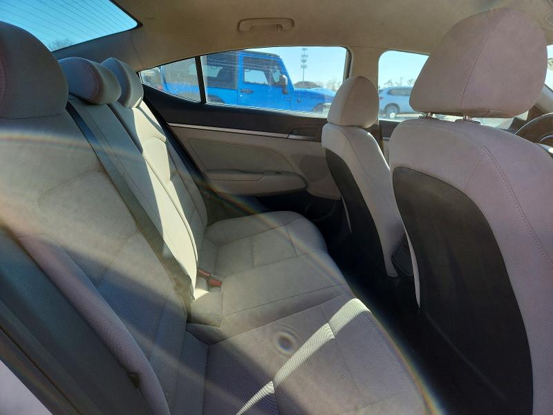 Photo 10 from auction – 2017 HYUNDAI ELANTRA with VIN 5NPD84LF2HH110709