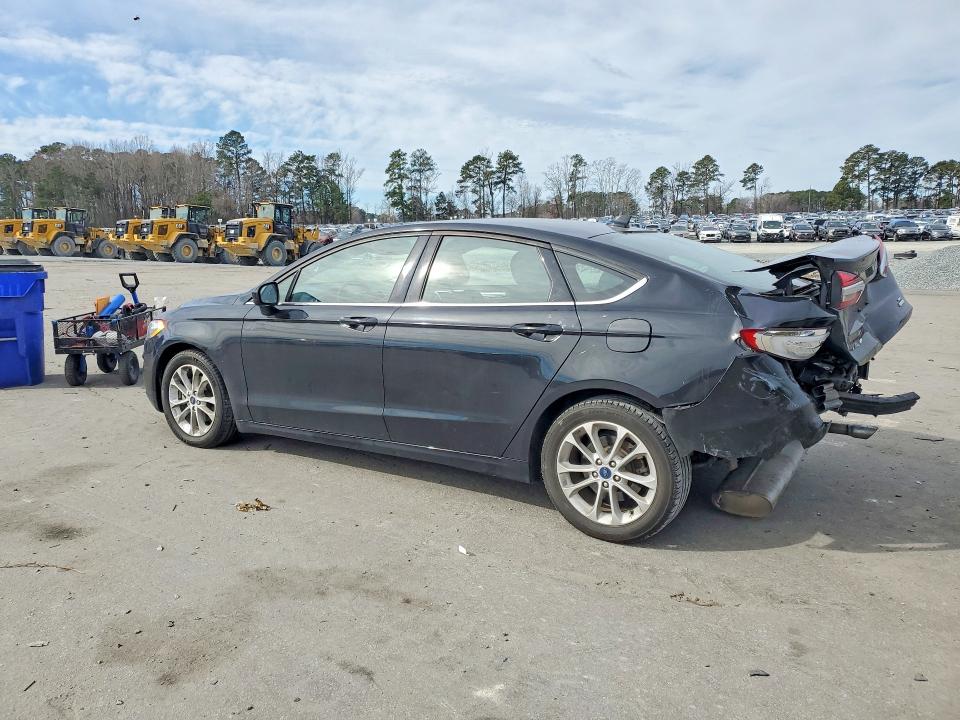 Photo 2 from auction – 2020 FORD FUSION with VIN 3FA6P0HD1LR229245