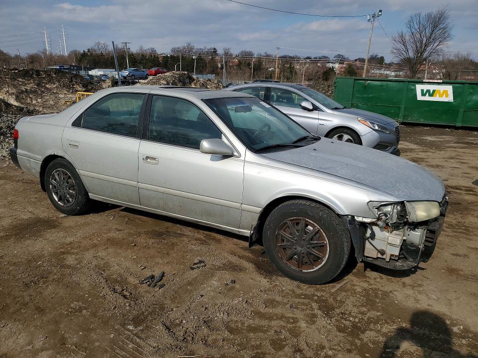 Photo 4 from auction – 2001 TOYOTA CAMRY CE with VIN 4T1BG22K91U095307