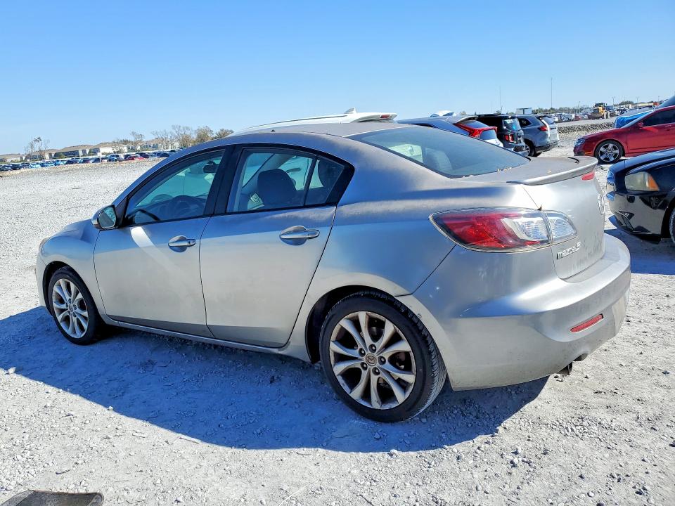 Photo 2 from auction – 2011 MAZDA 3 with VIN JM1BL1U55B1435816