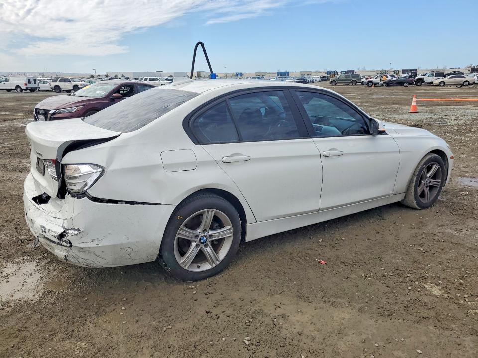 Photo 3 from auction – 2015 BMW 320 with VIN WBA3B1C50FK137874