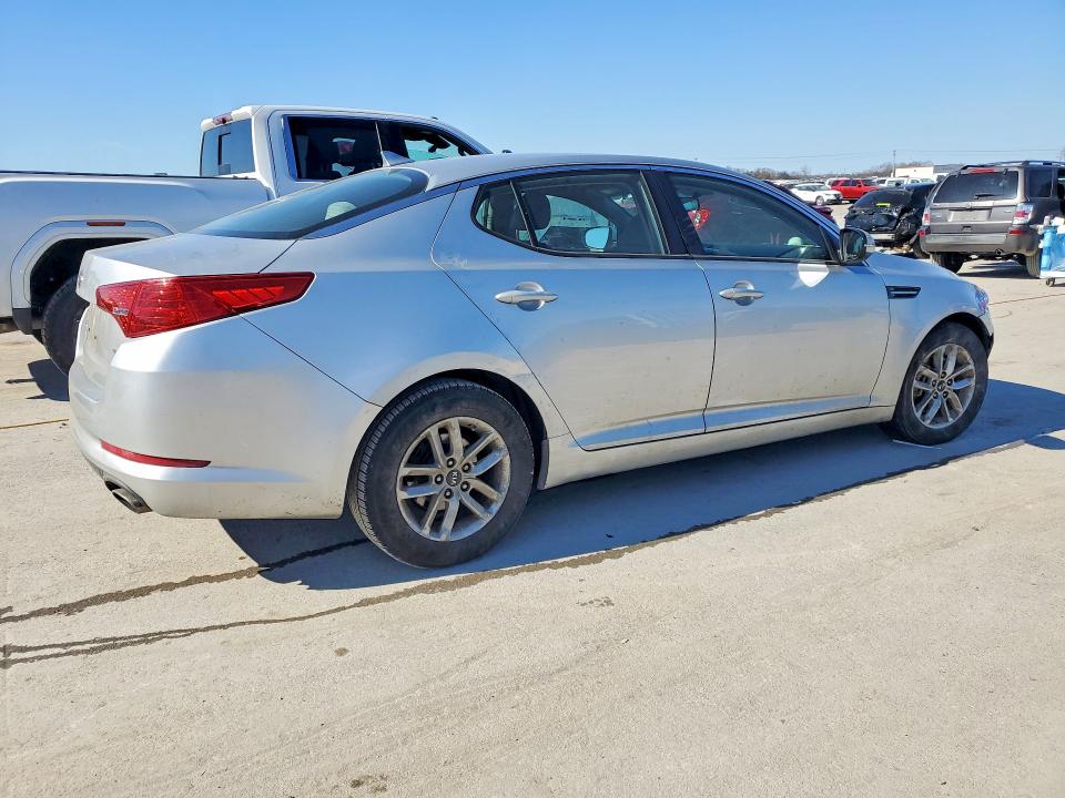 Photo 3 from auction – 2011 KIA OPTIMA with VIN KNAGM4A73B5146630