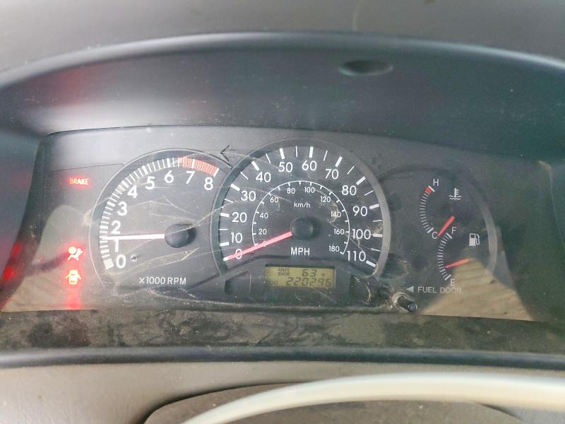 Photo 9 from auction – 2004 TOYOTA COROLLA with VIN JTDBR32E342048062
