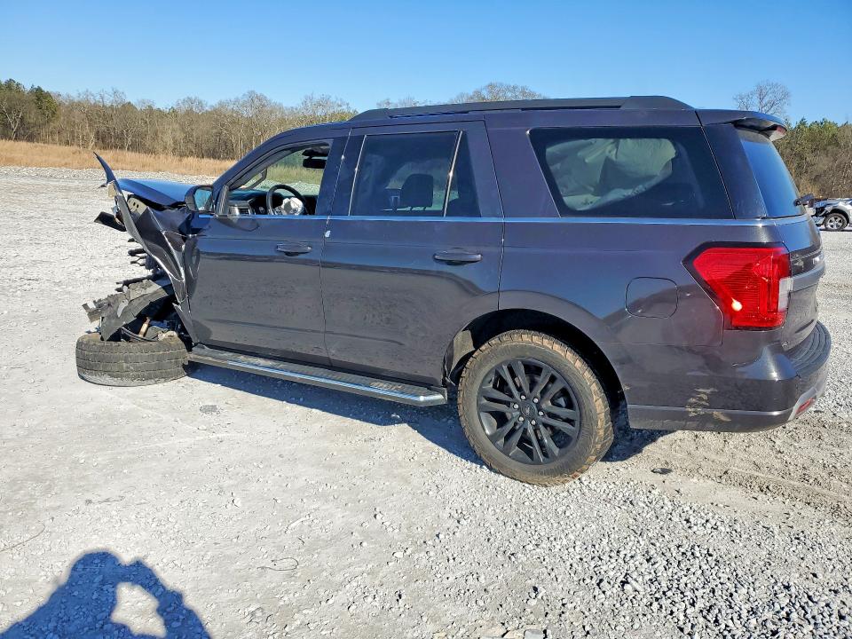 Photo 2 from auction – 2023 FORD EXPEDITION with VIN 1FMJU1J82PEA01064