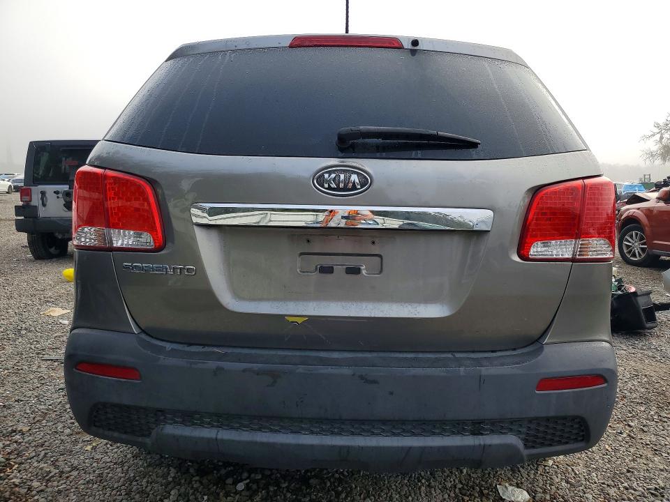 Photo 6 from auction – 2012 KIA SORENTO with VIN 5XYKT3A12CG194361