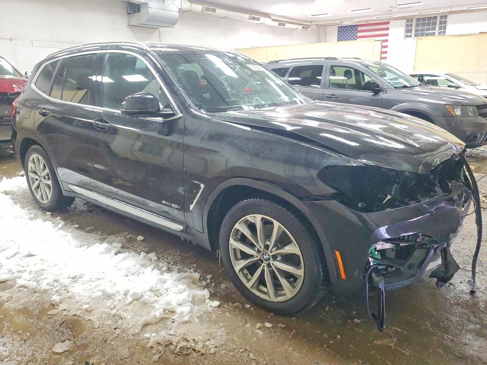 Photo 4 from auction – 2018 BMW X3 XDRIVE3 with VIN 5UXTR9C57JLA44691