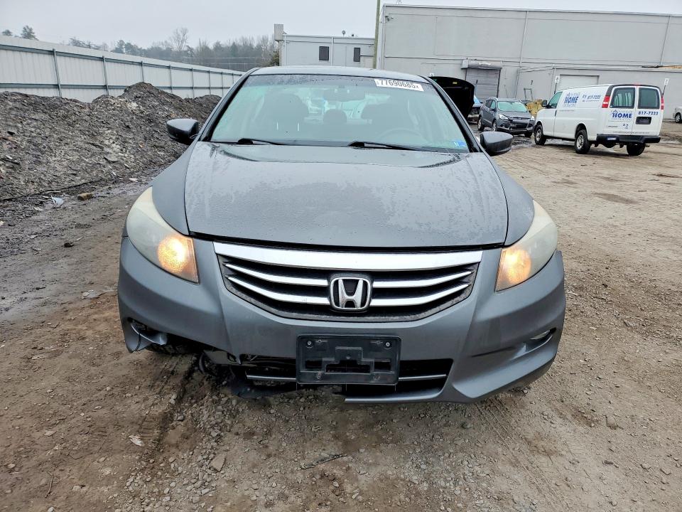 Photo 5 from auction – 2012 HONDA ACCORD with VIN 1HGCP3F85CA037021