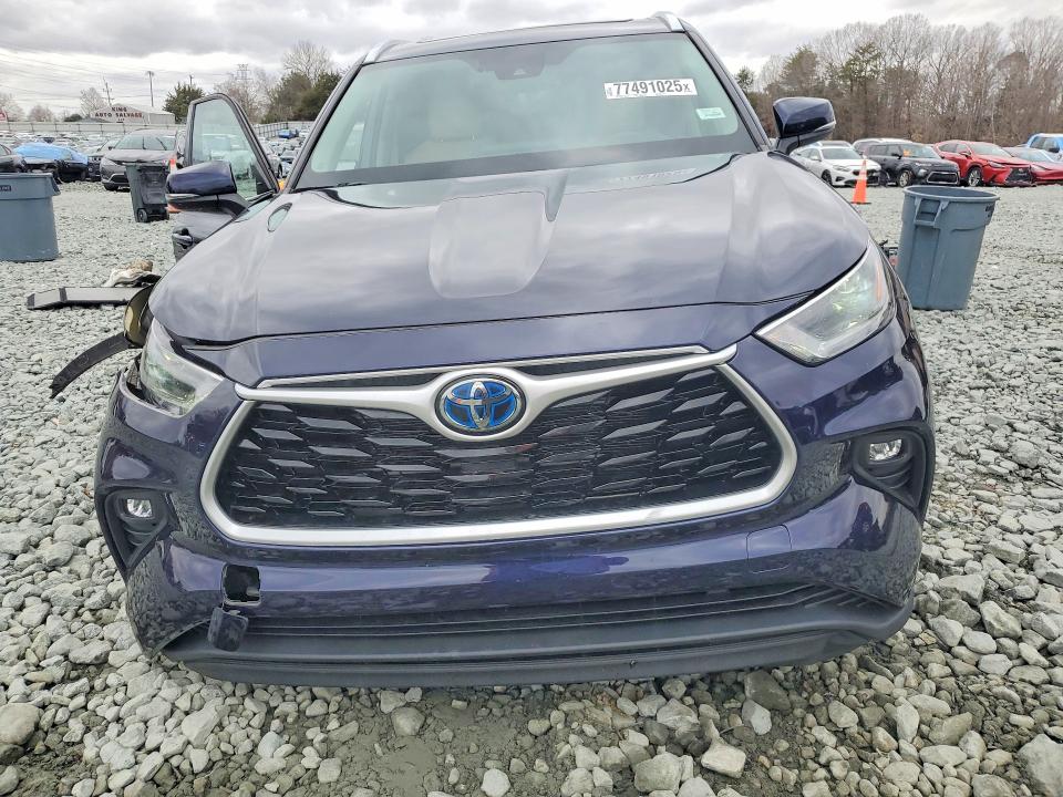 Photo 5 from auction – 2021 TOYOTA HIGHLANDER with VIN 5TDGARAH5MS012118