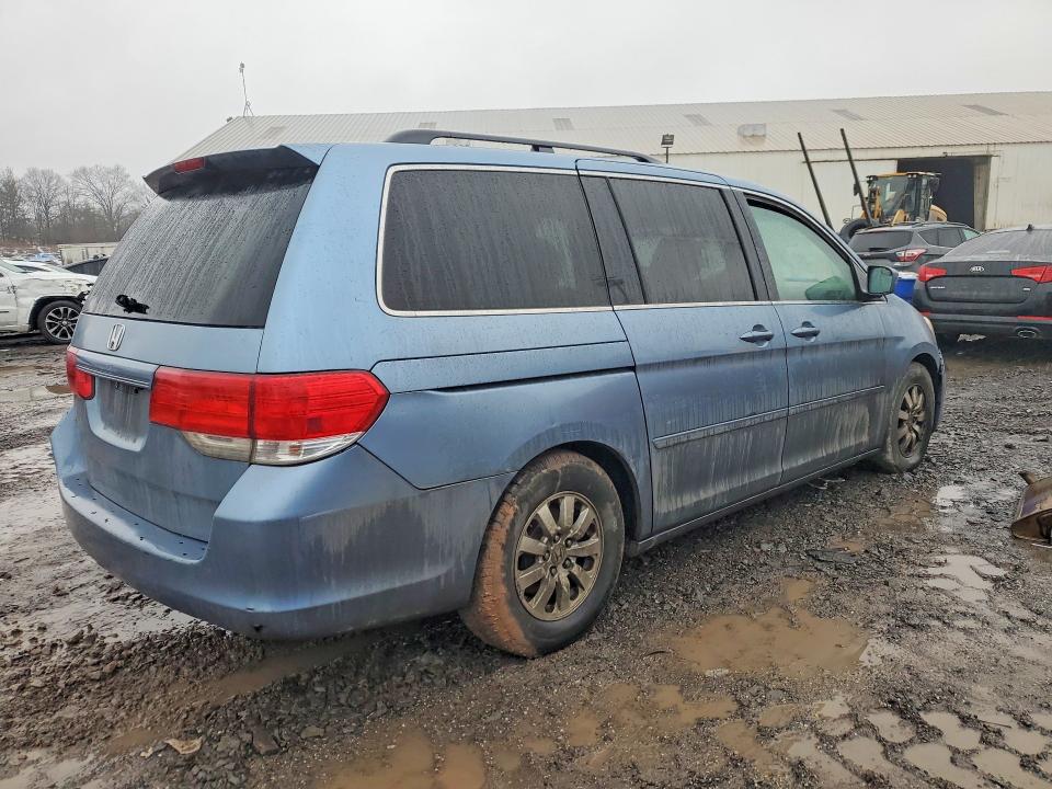 Photo 3 from auction – 2010 HONDA ODYSSEY with VIN 5FNRL3H69AB025135