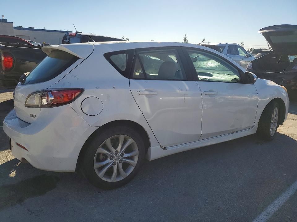Foto 3 de la subasta – 2010 MAZDA 3 con VIN JM1BL1H66A1193863
