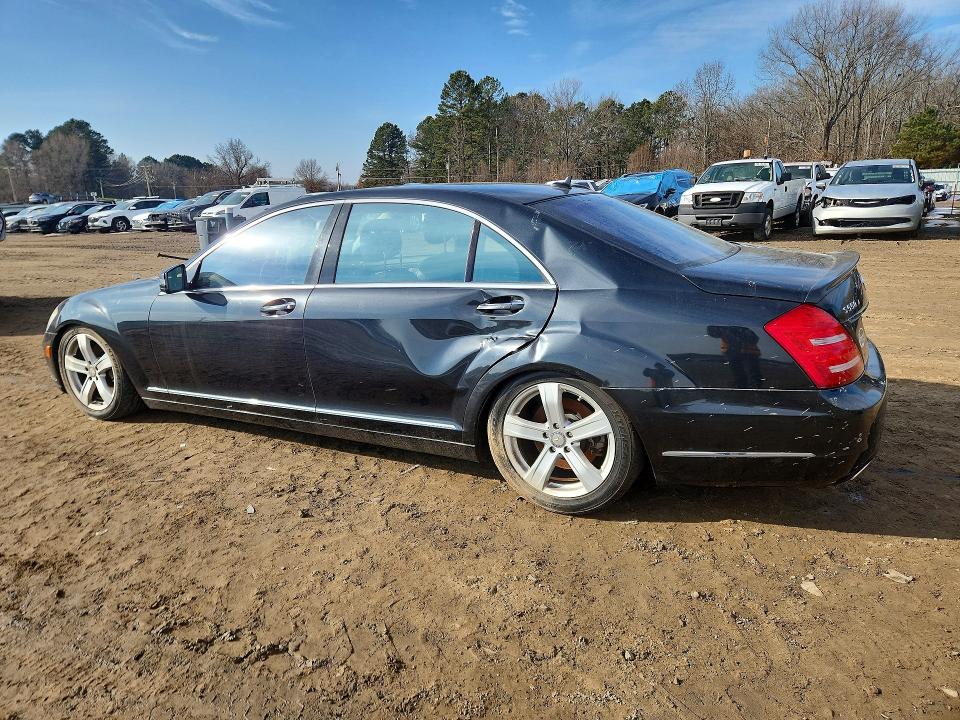Photo 2 from auction – 2013 MERCEDES-BENZ S with VIN WDDNG7DB6DA521624