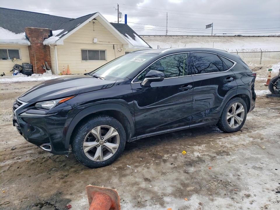 LEXUS NX 2017 con VIN JTJBARBZ8H2100558 - Foto de la subasta
