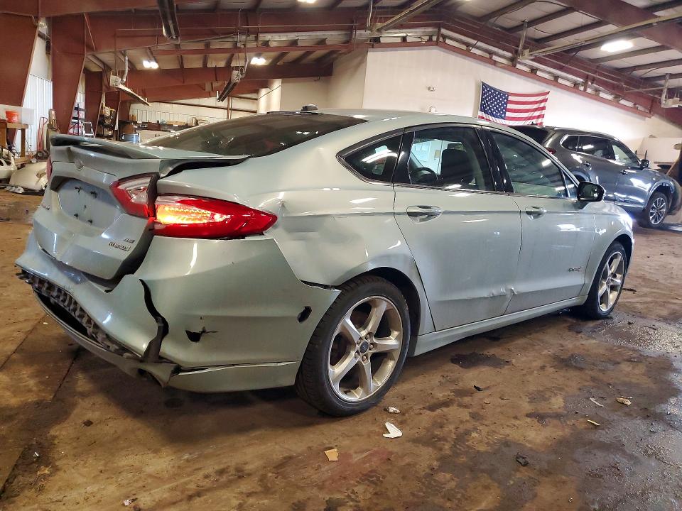 Photo 3 from auction – 2014 FORD FUSION with VIN 3FA6P0LU0ER120740