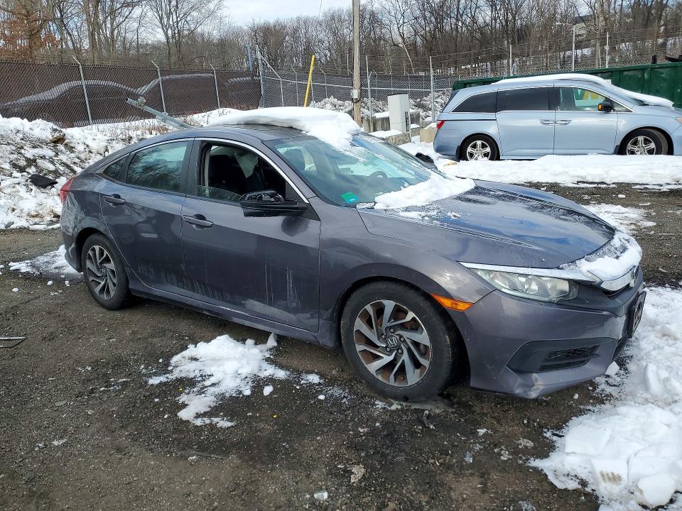 Photo 4 from auction – 2016 HONDA CIVIC EX with VIN 19XFC2F75GE246657