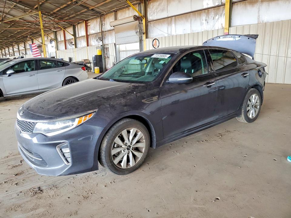 KIA OPTIMA 2018 with VIN 5XXGT4L32JG204575 - Photo from auction