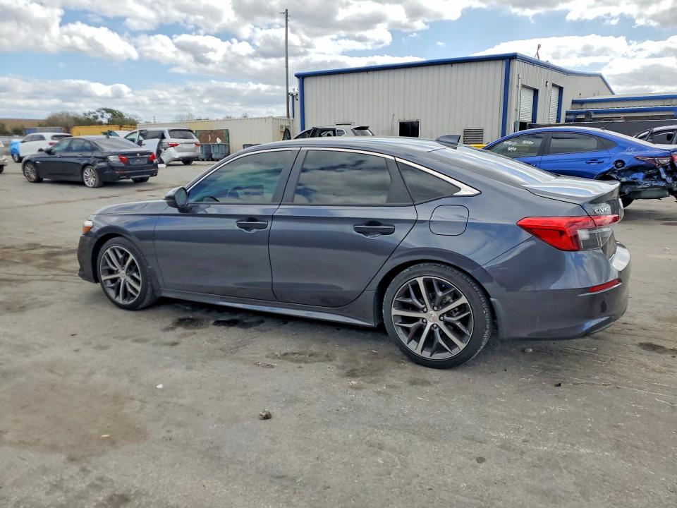 Photo 2 from auction – 2022 HONDA CIVIC with VIN 2HGFE1F95NH304274