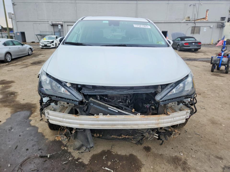 Photo 5 from auction – 2023 CHRYSLER VOYAGER with VIN 2C4RC1CG6PR617237