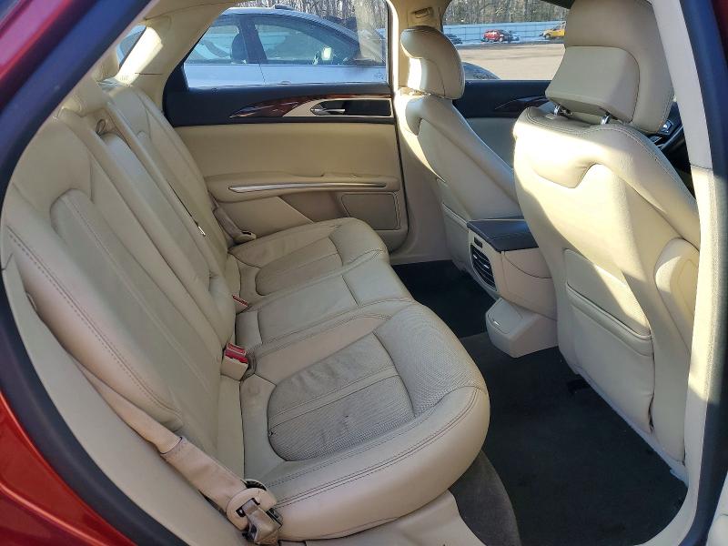 Photo 10 from auction – 2013 LINCOLN MKZ HYBRID with VIN 3LN6L2LU2DR810291