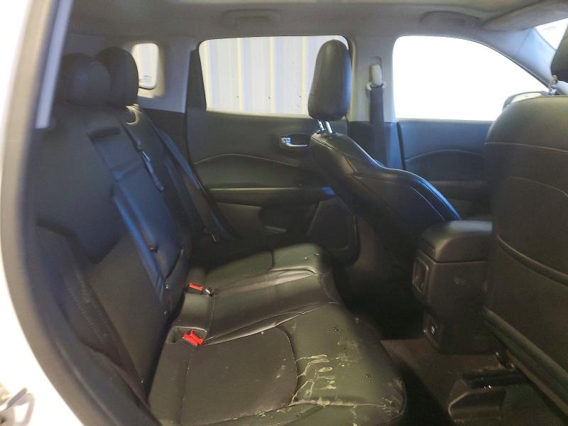 Photo 10 from auction – 2018 JEEP COMPASS with VIN 3C4NJDBBXJT433578