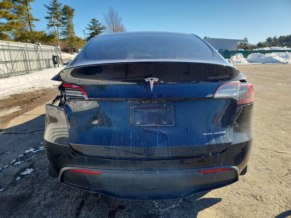 Photo 6 from auction – 2023 TESLA MODEL Y with VIN 7SAYGDEE1PA121819