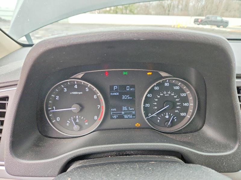 Photo 9 from auction – 2017 HYUNDAI ELANTRA with VIN KMHD74LF3HU431744