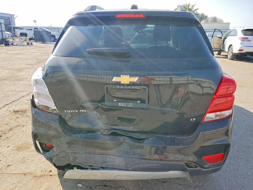 Photo 6 from auction – 2019 CHEVROLET TRAX with VIN KL7CJPSB5KB854245