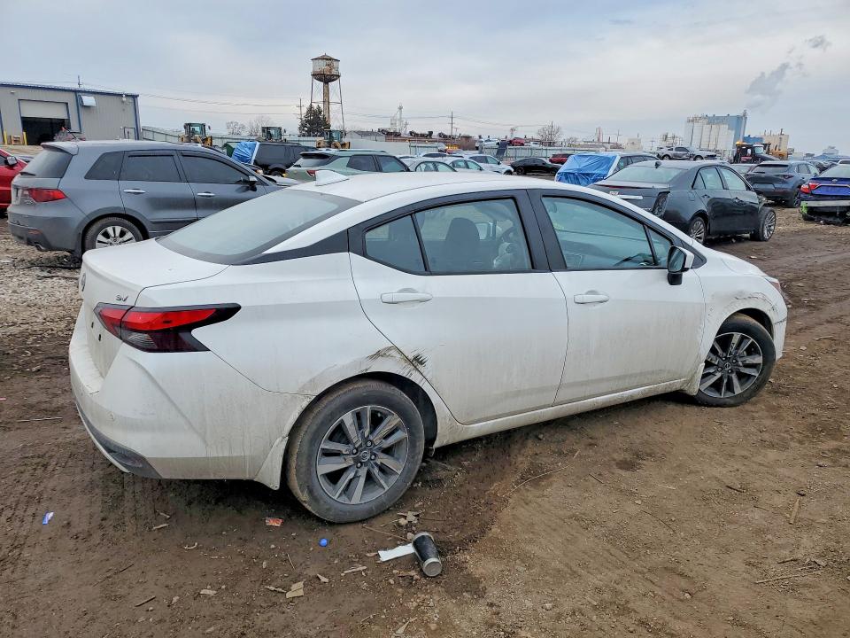 Zdjęcie 3 z aukcji – 2024 NISSAN VERSA z VIN 3N1CN8EV9RL903879