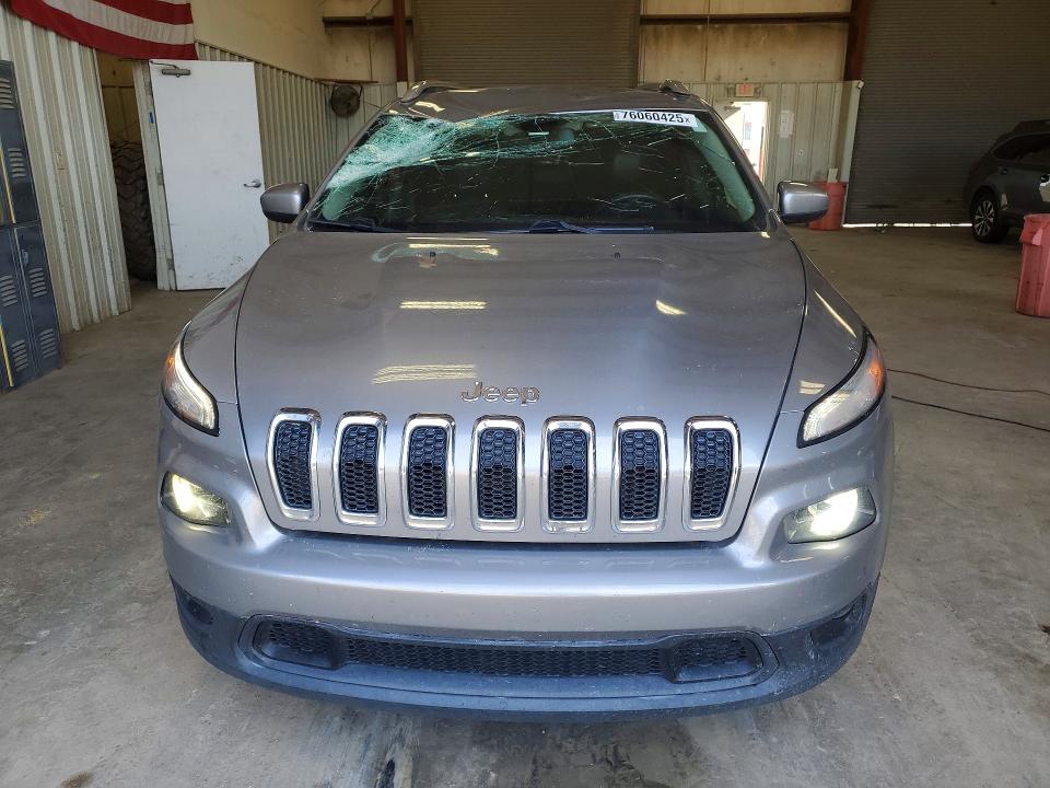 Photo 5 from auction – 2018 JEEP CHEROKEE with VIN 1C4PJLLBXJD519223