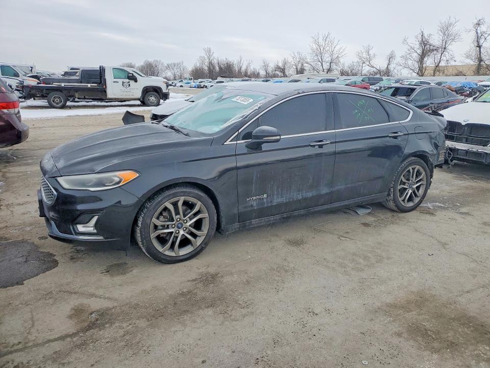 FORD FUSION TIT 2019 with VIN 3FA6P0RU2KR185544 - Photo from auction