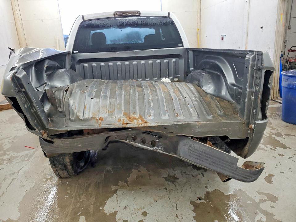 Фото 6 с аукциона – 2003 DODGE RAM 1500 S с VIN 1D7HU18D33J613710