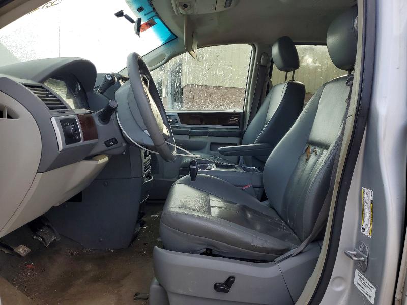 Photo 7 from auction – 2010 CHRYSLER TOWN & COUNTRY with VIN 2A4RR5D19AR130146