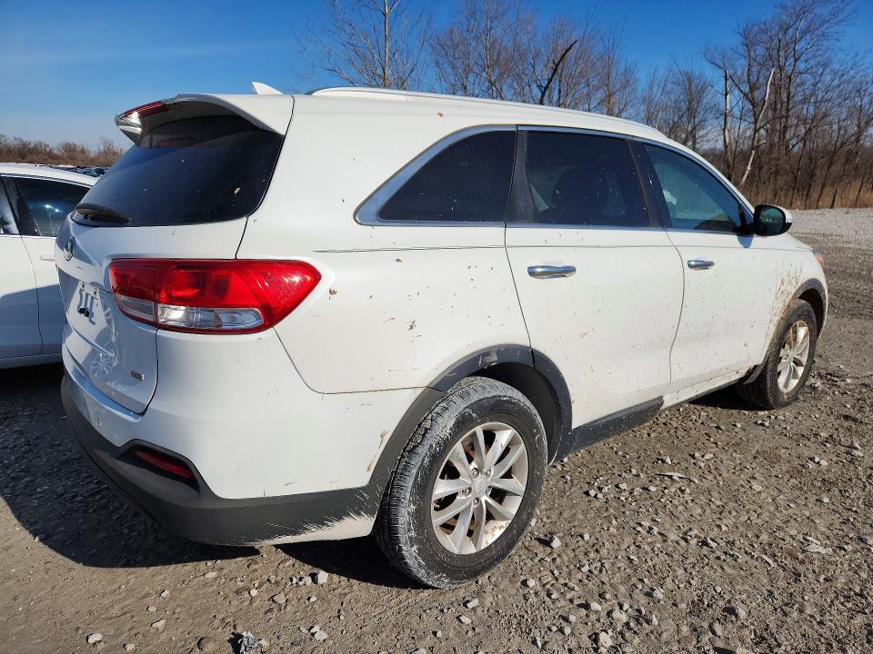 Photo 3 from auction – 2016 KIA SORENTO with VIN 5XYPG4A3XGG123688