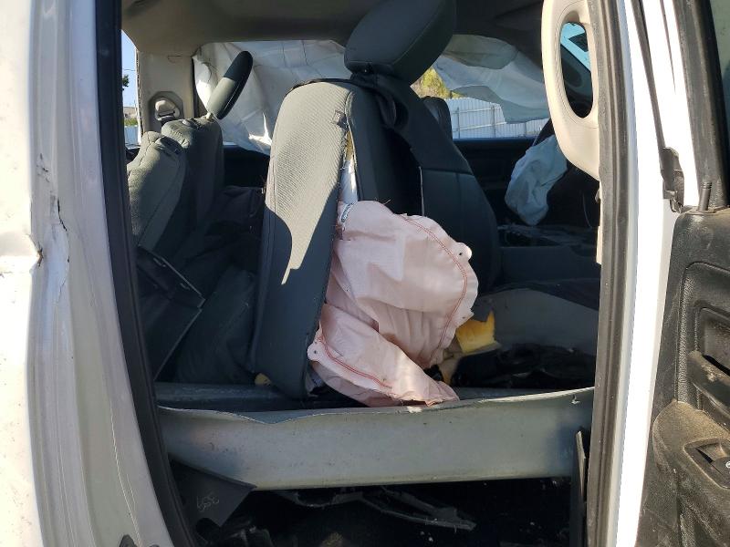 Photo 10 from auction – 2018 RAM 1500 with VIN 1C6RR6FG1JS132038