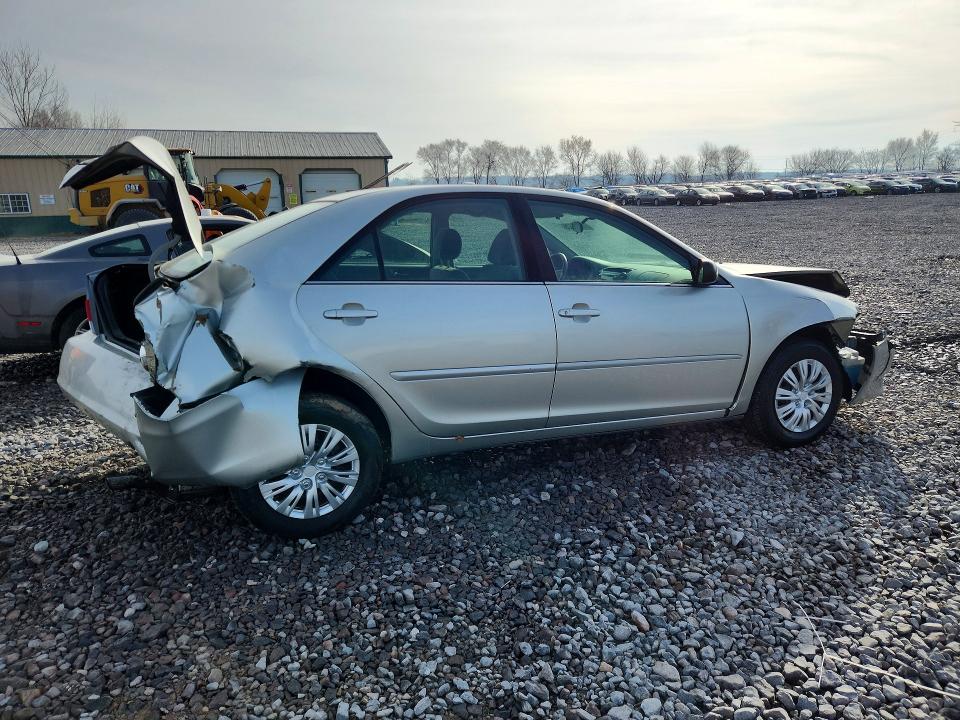 Photo 3 from auction – 2005 TOYOTA CAMRY with VIN 4T1BE32KX5U611532