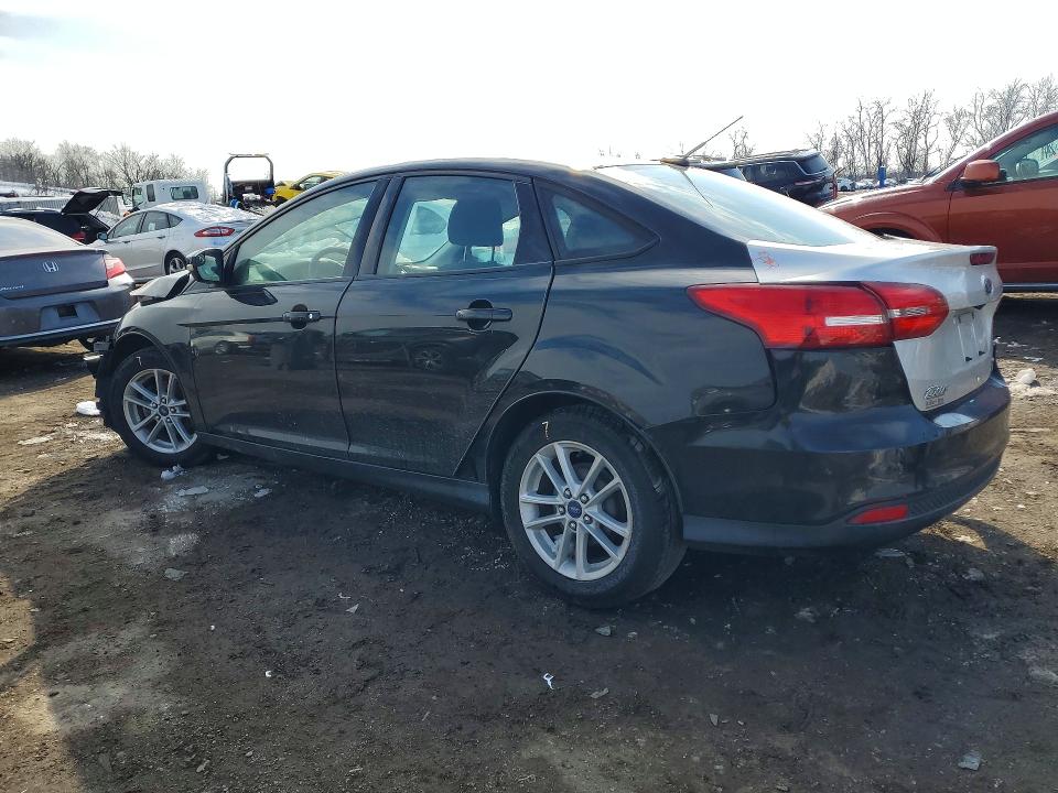Photo 2 from auction – 2015 FORD FOCUS SE with VIN 1FADP3F21FL262341