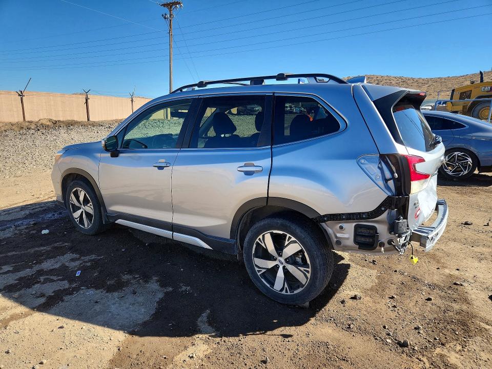 Фото 2 с аукциона – 2020 SUBARU FORESTER T с VIN JF2SKAXC7LH409273