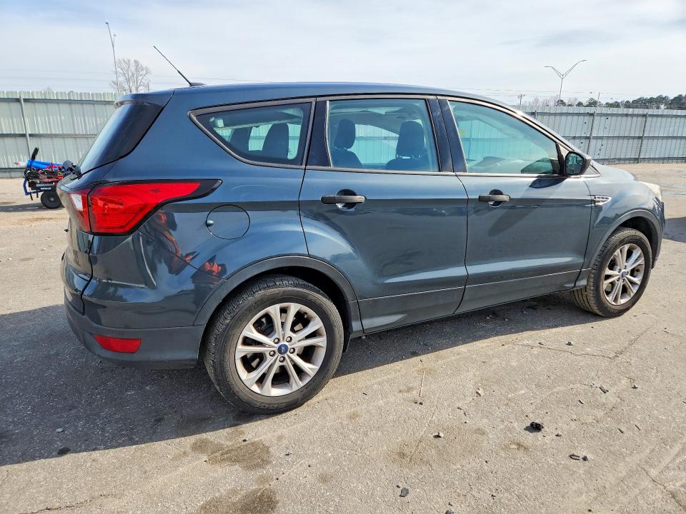 Photo 3 from auction – 2019 FORD ESCAPE with VIN 1FMCU0F77KUB46084