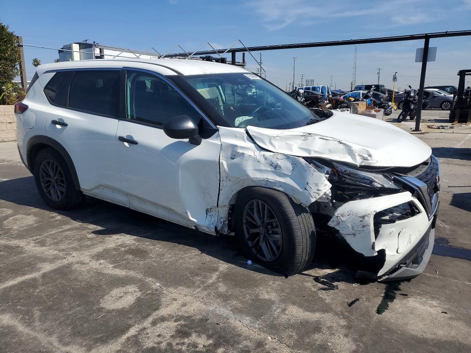 Foto 4 de la subasta – 2023 NISSAN ROGUE con VIN 5N1BT3AA1PC845114