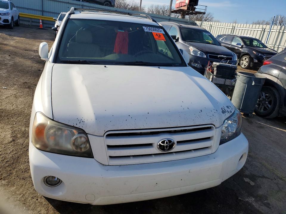 Photo 5 from auction – 2004 TOYOTA HIGHLANDER with VIN JTEEP21A940030801