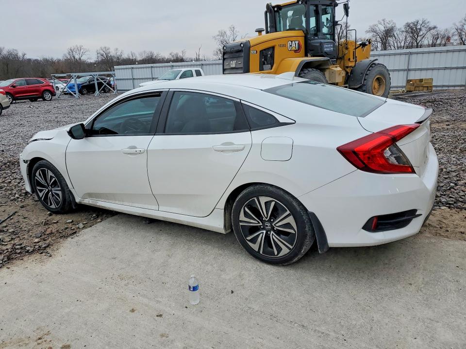 Photo 2 from auction – 2017 HONDA CIVIC with VIN 19XFC1F76HE010076